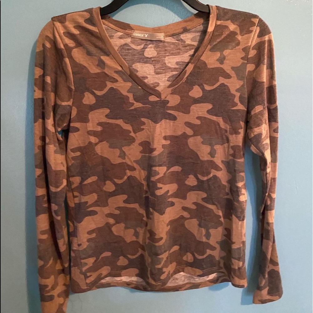 long sleeve camp top